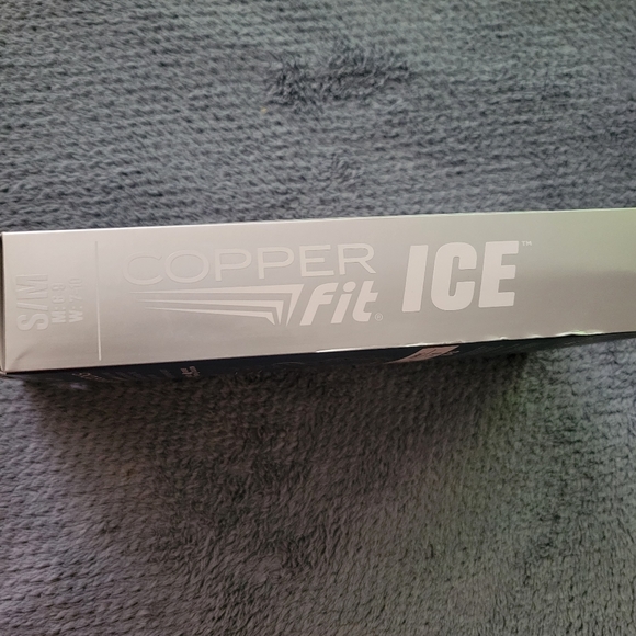 Copper Fit ICE Menthol Infused Compression SocksSmall/Medium - Picture 7 of 9